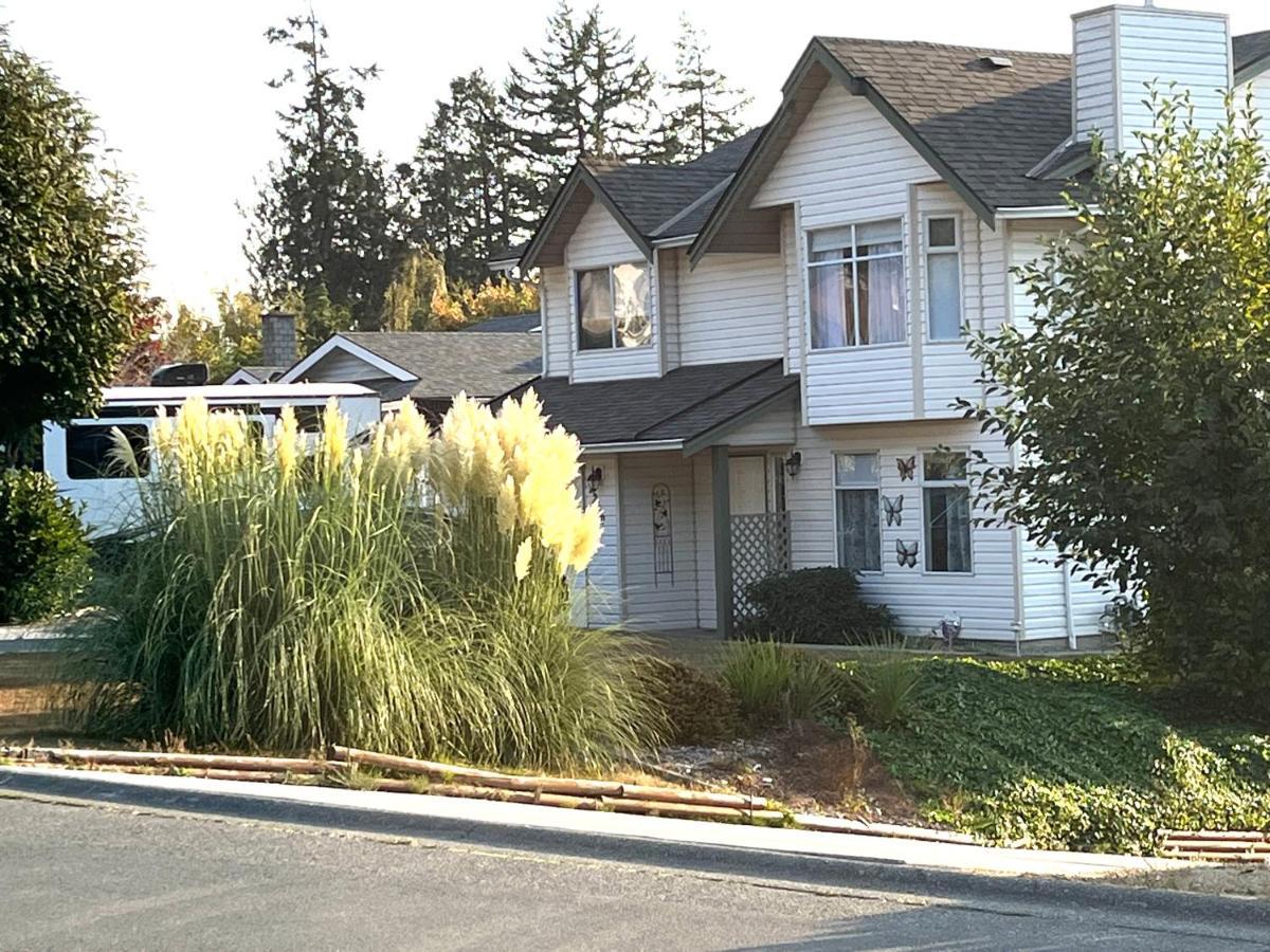 Summer Breeze Hotel Sooke Buitenkant foto