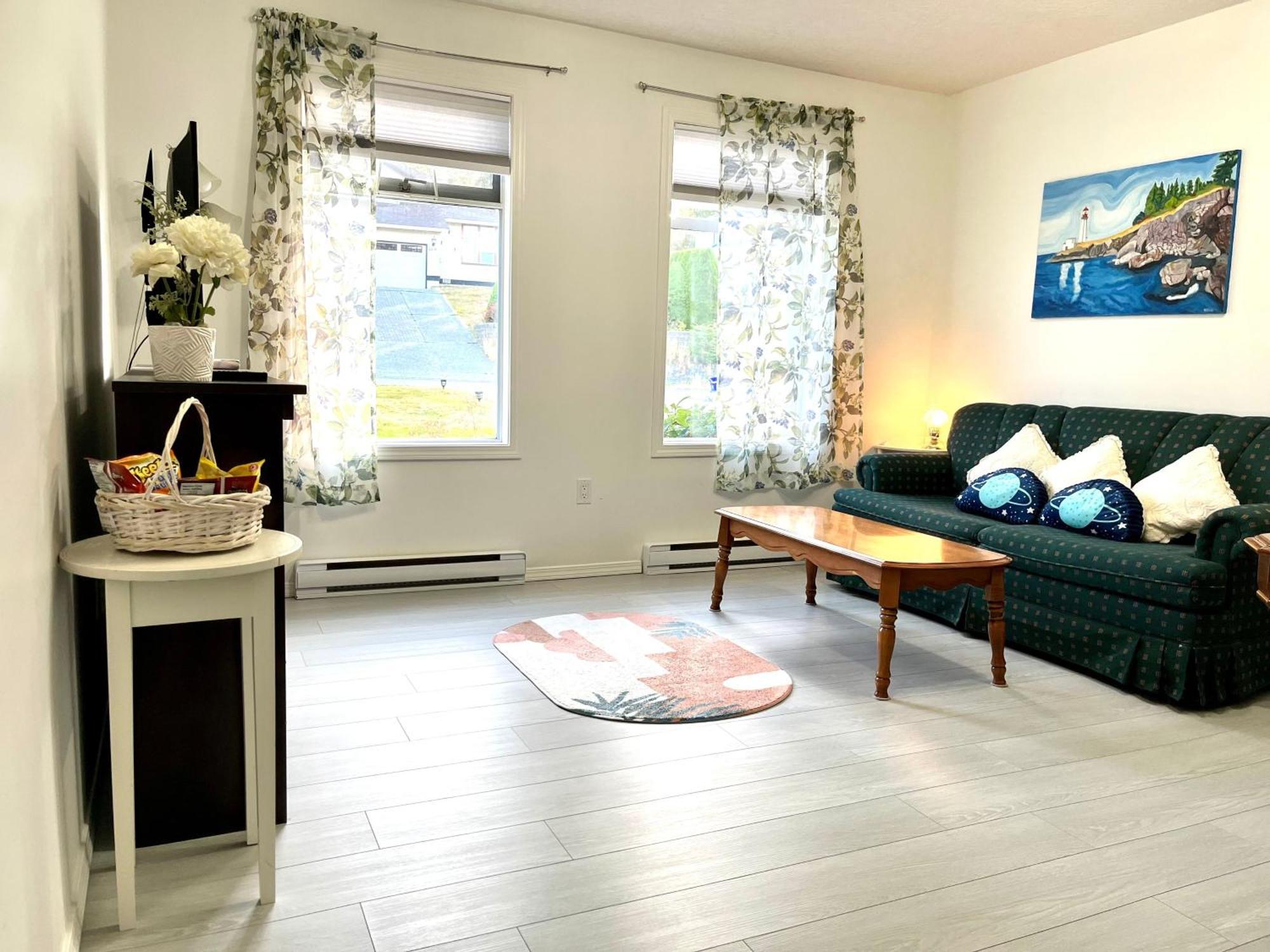 Summer Breeze Hotel Sooke Buitenkant foto